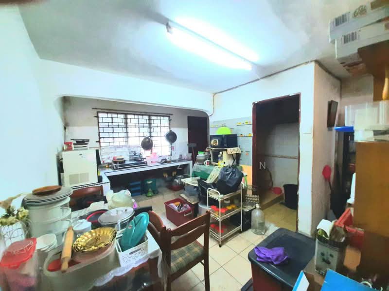 2-storey Terraced House for Sale in Taman Putra (Ampang) - M.J Zairin - Kitchen - PropertyGuru.com.my