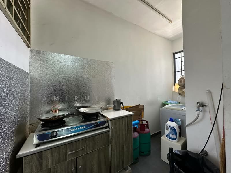 Apartment for Sale at Residensi Laguna Biru 2 - Amirul Nasyriq - Kitchen - PropertyGuru.com.my