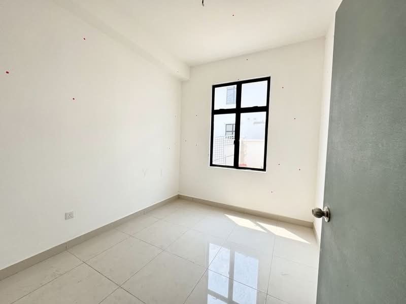 2-storey Terraced House for Sale in Bandar Baru Permas Jaya (Permas Jaya) - Yik Tat - Interior - PropertyGuru.com.my