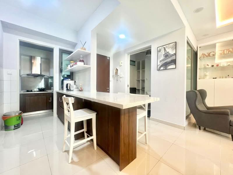 Condominium for Sale at Lake Point Residence - JUMIDAH (JUE) - Kitchen - PropertyGuru.com.my