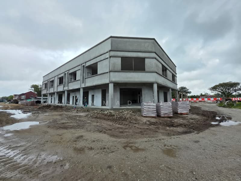 Shop / Office for Sale in Taman Perdana (Pekan) - Mohammad Azizi - Exterior - PropertyGuru.com.my