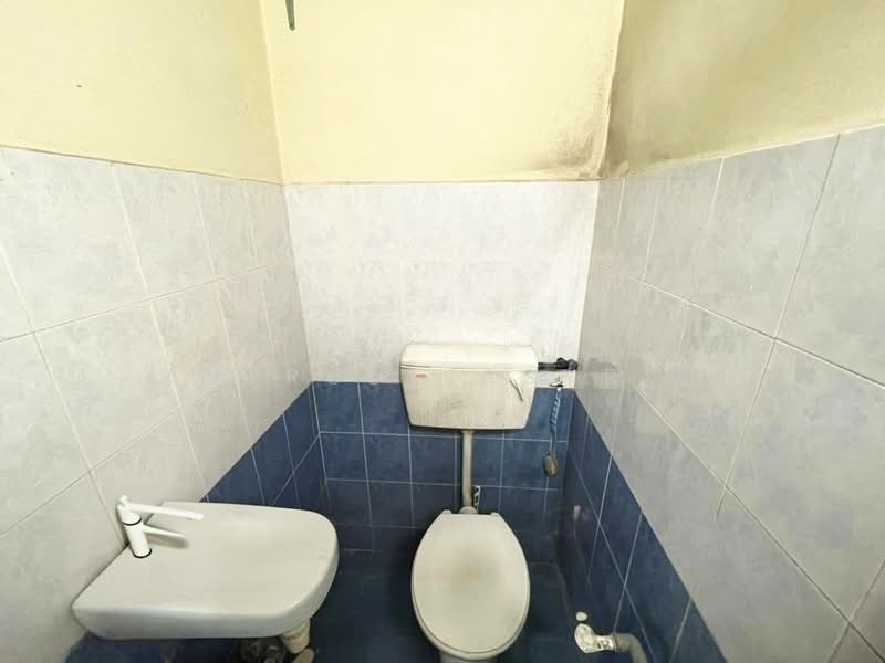 Taman Desa Kencana untuk Untuk Dijual - RM 365,000, Mac 2026 - Bathroom - PropertyGuru.com.my