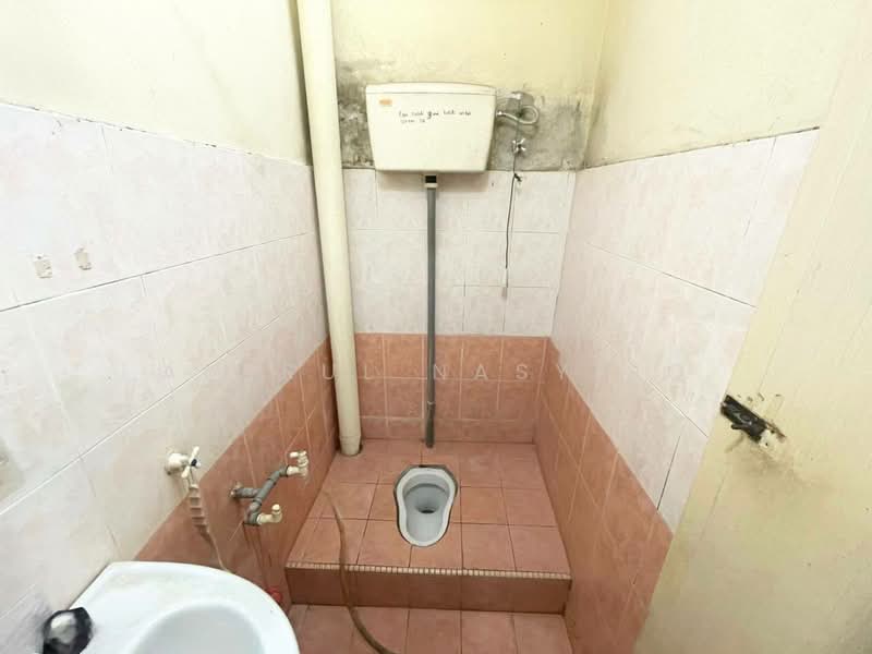 Taman Desa Kencana untuk Untuk Dijual - RM 365,000, Mac 2026 - Bathroom - PropertyGuru.com.my