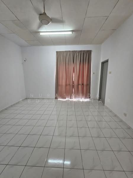 D'Melia Taman Bandar Senawang untuk Untuk Dijual - RM 395,000, Mac 2026 - Living Room - PropertyGuru.com.my
