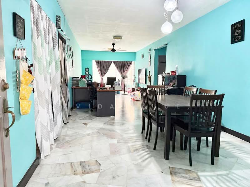 Sri Intan 2 untuk Untuk Dijual - RM 315,000, Mac 2026 - Living Room - PropertyGuru.com.my