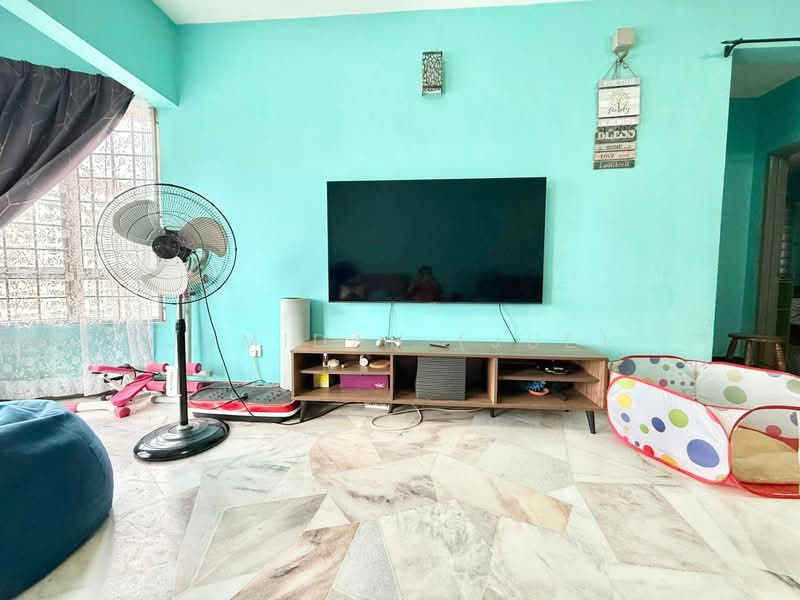 Sri Intan 2 untuk Untuk Dijual - RM 315,000, Mac 2026 - Living Room - PropertyGuru.com.my