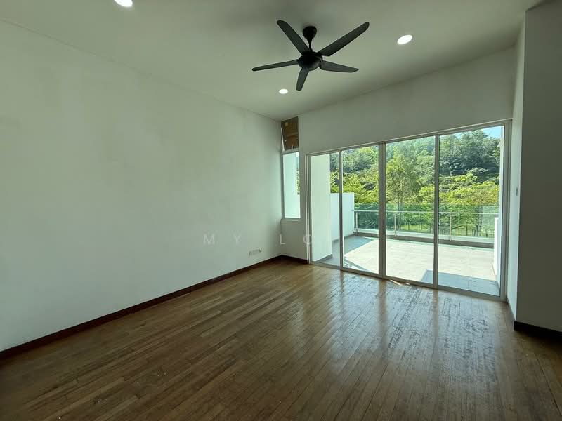 2.5-storey Terraced House for Sale in Rawang (Selangor) - MY Loh - Balcony - PropertyGuru.com.my