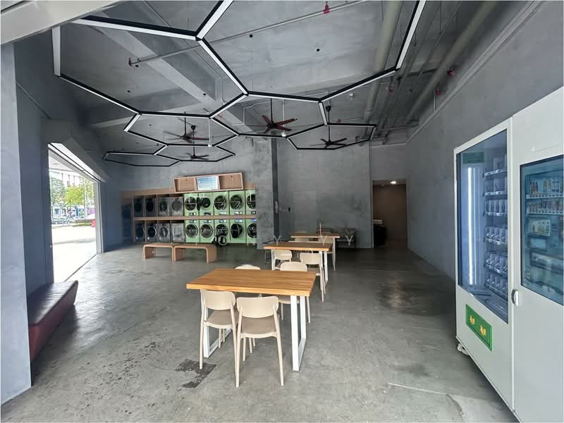 Shop / Office for Sale in Bandar Putra Permai (Seri Kembangan) - Tony YY - Interior - PropertyGuru.com.my