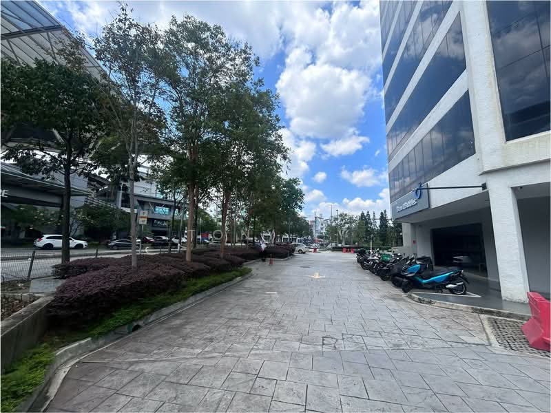 Shop / Office for Sale in Bandar Putra Permai (Seri Kembangan) - Tony YY - PropertyGuru.com.my