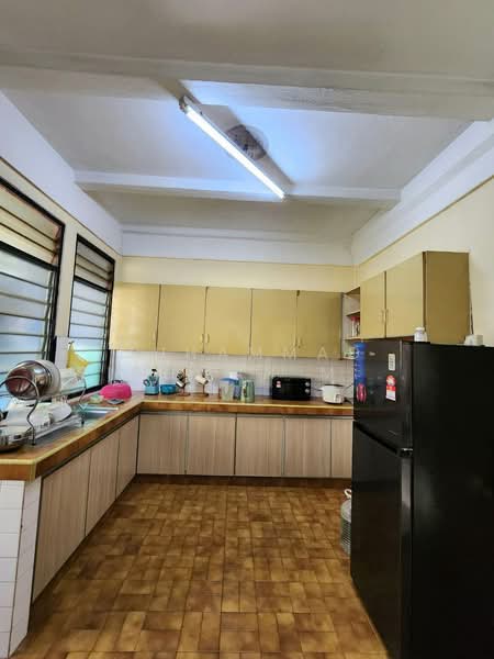 2-storey Terraced House for Sale in SS5 (Petaling Jaya) - Muhammad Ridhwan Mohd Huzairi - Kitchen - PropertyGuru.com.my
