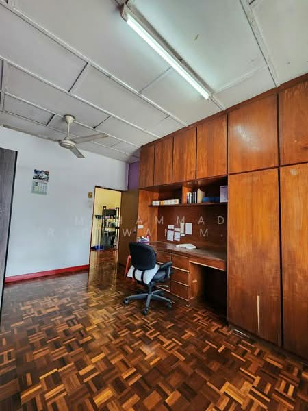 2-storey Terraced House for Sale in SS5 (Petaling Jaya) - Muhammad Ridhwan Mohd Huzairi - Study - PropertyGuru.com.my