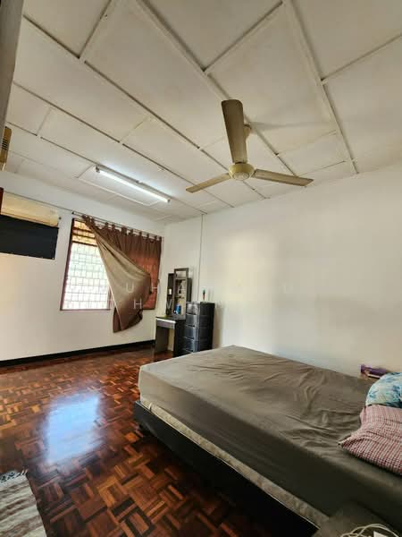 2-storey Terraced House for Sale in SS5 (Petaling Jaya) - Muhammad Ridhwan Mohd Huzairi - Bedroom - PropertyGuru.com.my