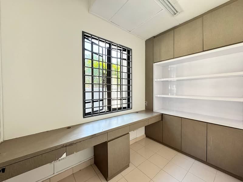 Terraced House for Sale in Bukit Jelutong (Shah Alam) - Azzad Zarull - Study - PropertyGuru.com.my