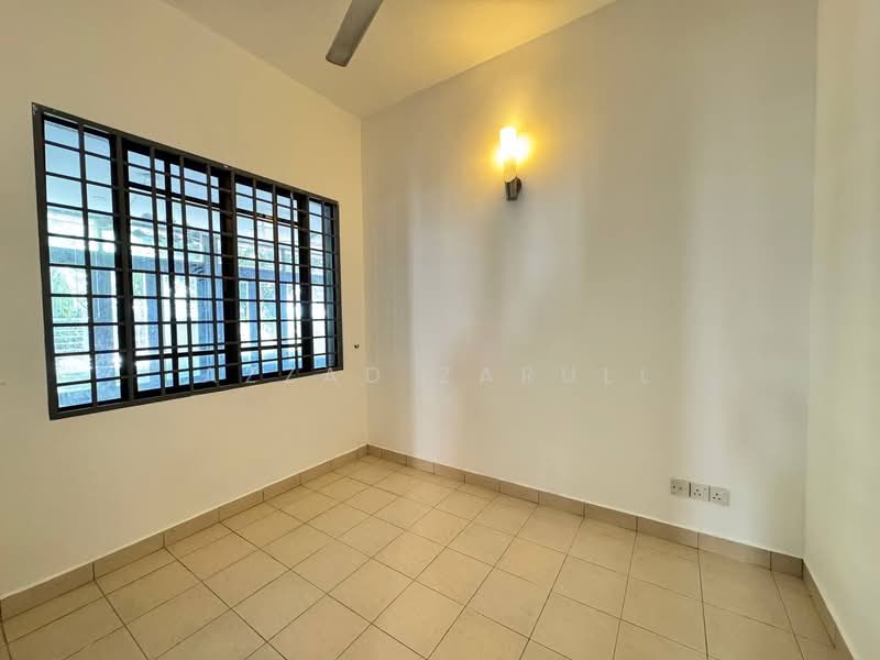 Terraced House for Sale in Bukit Jelutong (Shah Alam) - Azzad Zarull - Room - PropertyGuru.com.my