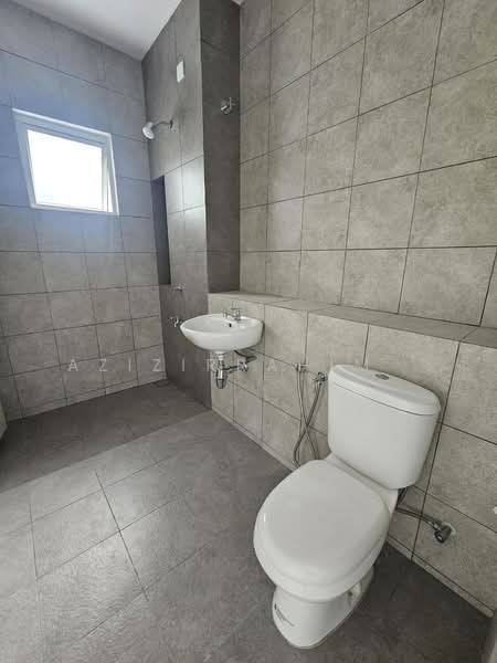 Double Storey Emilia Terrace Nilai Impian Nilai Negeri Sembilan untuk Untuk Dijual - RM 580,000, Apr 2026 - Bathroom - PropertyGuru.com.my