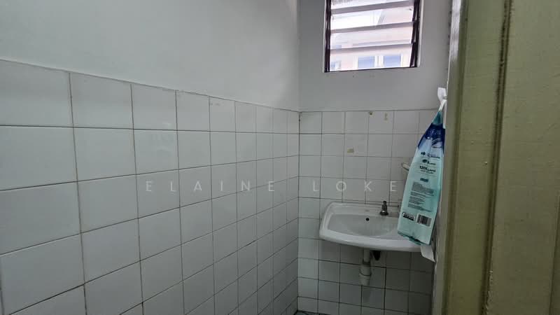Shop / Office for Sale in Cheras Business Centre (Kuala Lumpur) - Elaine Loke - Bathroom - PropertyGuru.com.my