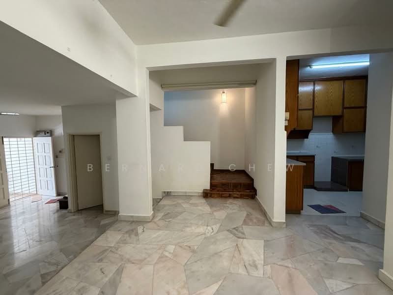 2.5-storey Terraced House for Sale in Sungai Nibong (Bayan Lepas) - Bernard Chew - Living Room - PropertyGuru.com.my