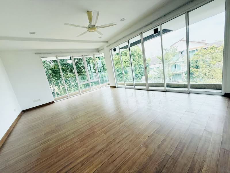 Semi-Detached House for Sale in Subang Jaya (Selangor) - Tengku June Tengku Mamat - Living Room - PropertyGuru.com.my