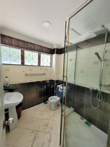 Bungalow Seksyen 6 Kota Damansara untuk Untuk Disewa - RM 9,000 /bulan, Feb 2026 - Bathroom - PropertyGuru.com.my
