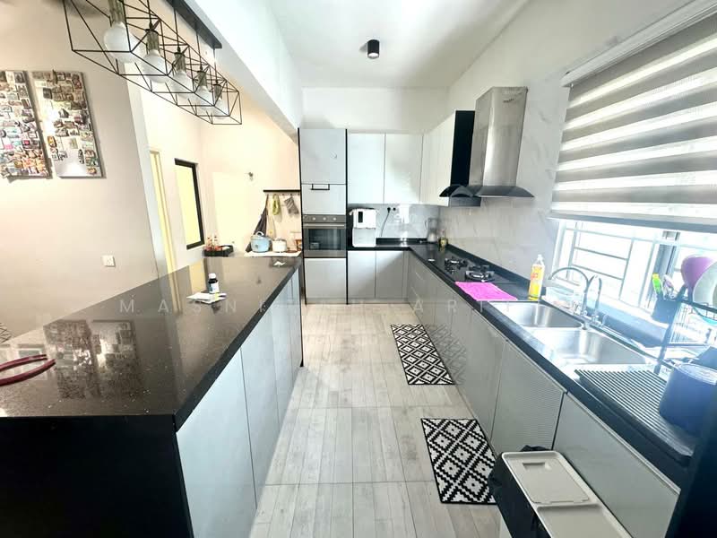 Jalan Kesuma 5/1 Bandar Tasik Kesuma (Aronia)Semenyih untuk Untuk Dijual - RM 860,000, Feb 2026 - Kitchen - PropertyGuru.com.my