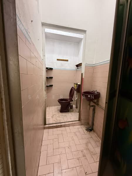 1-storey Terraced House for Sale in Taman Sri Tebrau (Johor Bahru) - SASER TAN. - Bathroom - PropertyGuru.com.my