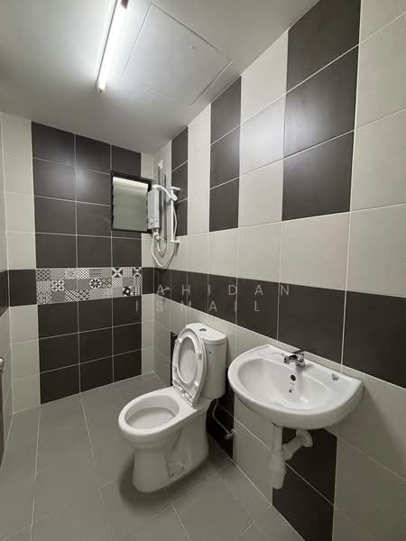Service Residence for Rent at Residensi Emas - Shahidan Ismail - Bathroom - PropertyGuru.com.my