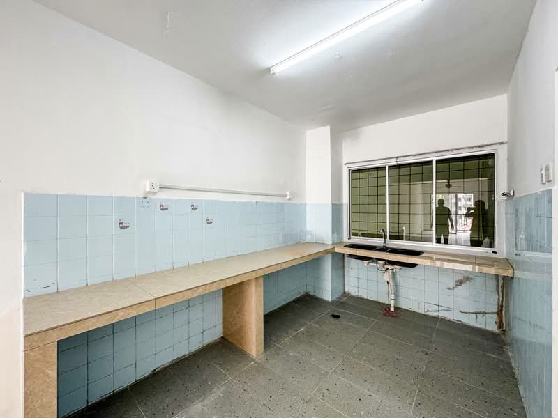 Apartment for Sale at Desa View Towers - Azrul Ismail - Kitchen - PropertyGuru.com.my