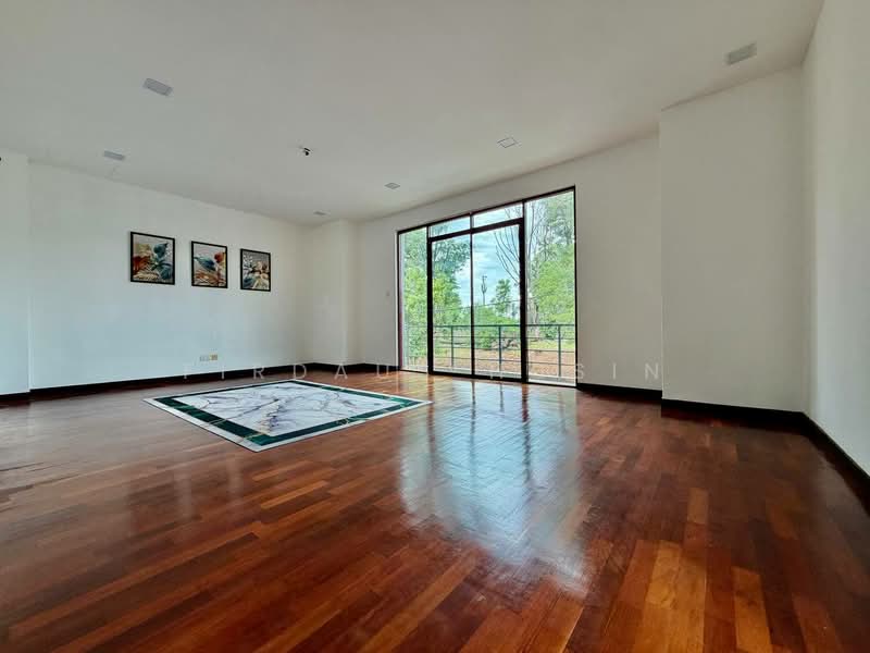 Bungalow for Sale in Taman Yarl (Jalan Klang Lama (Old Klang Road)) - Firdaus Husin - PropertyGuru.com.my