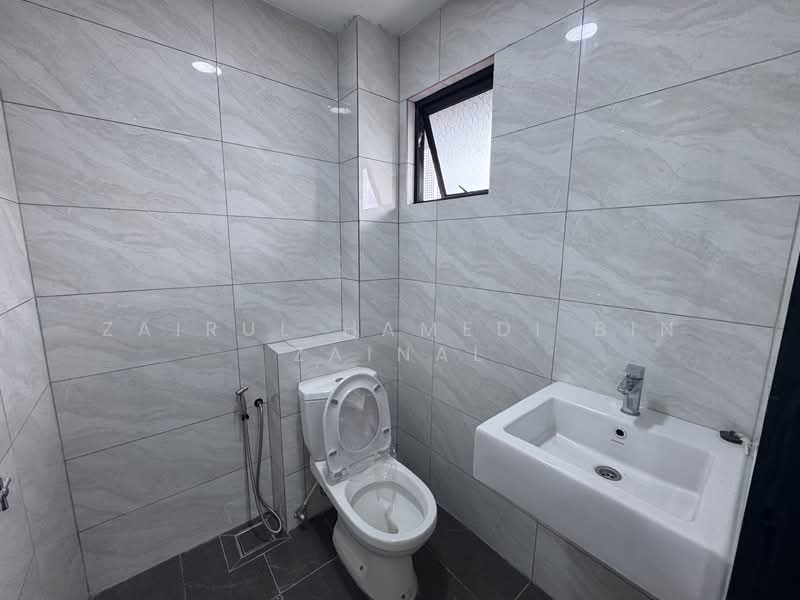 Apartment for Sale at Pandan Terrace Apartment - Zairul Hamedi Bin Zainal - Bathroom - PropertyGuru.com.my