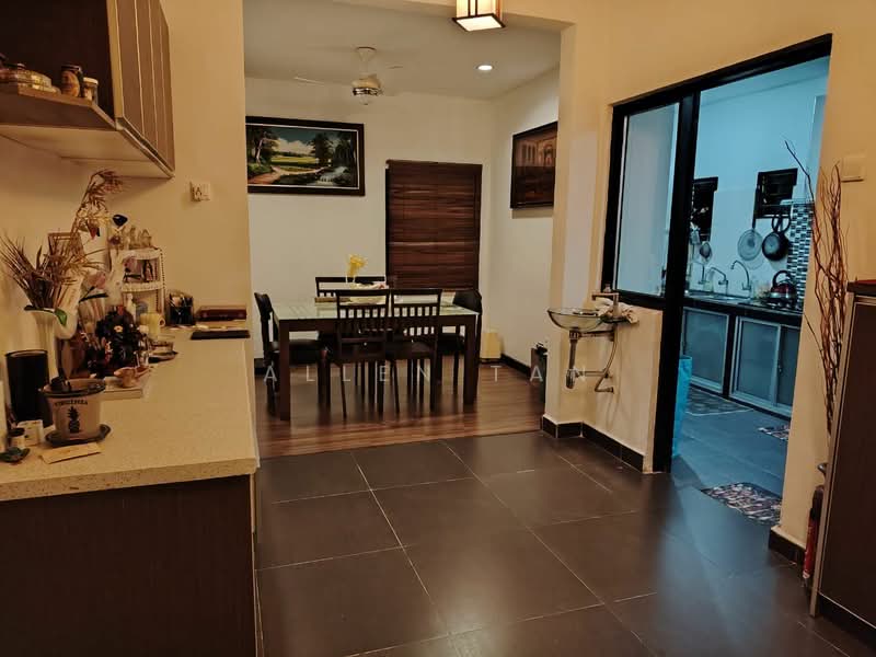 2-storey Terraced House for Sale in TAMAN PUCHONG UTAMA (Puchong) - Allen Tan - Kitchen - PropertyGuru.com.my