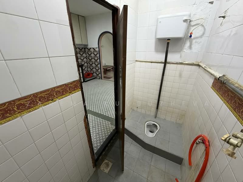 Taman Sri Rampai untuk Untuk Dijual - RM 550,000, Feb 2026 - Bathroom - PropertyGuru.com.my