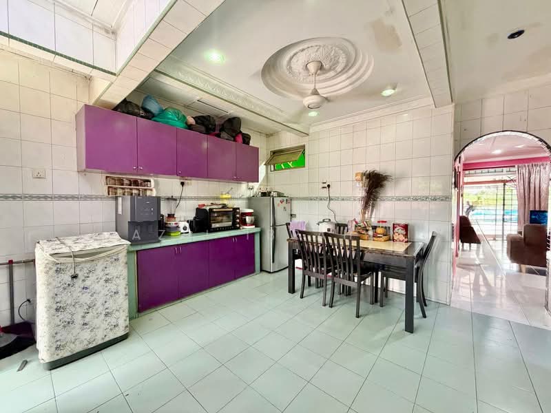 1-storey Terraced House for Sale in Puchong (Selangor) - Azli Ibrahim - Kitchen - PropertyGuru.com.my