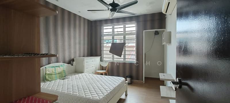 Taman Molek untuk Untuk Disewa - RM 2,500 /bulan, Feb 2026 - Bedroom - PropertyGuru.com.my
