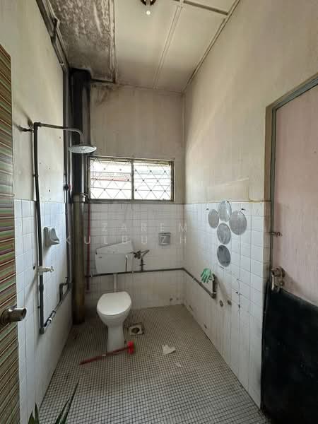 Pinggiran Cempaka, Ampang untuk Untuk Dijual - RM 750,000, Feb 2026 - Bathroom - PropertyGuru.com.my
