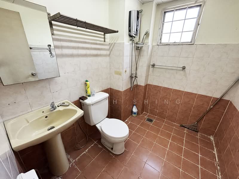 Condominium for Sale at Menara D'sara - Lee Kah Shing - Bathroom - PropertyGuru.com.my