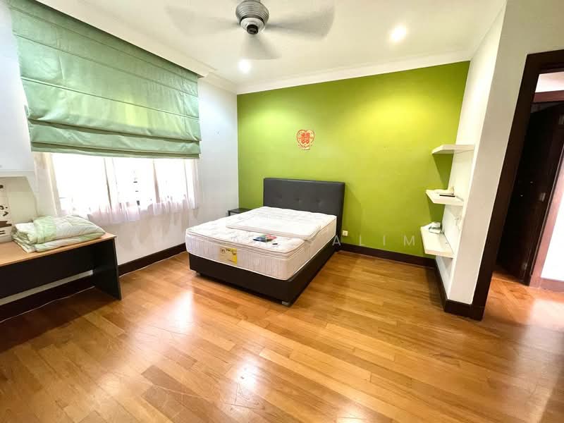Bungalow for Sale in Kayangan Heights (Shah Alam) - Adibah Salim - Bedroom - PropertyGuru.com.my