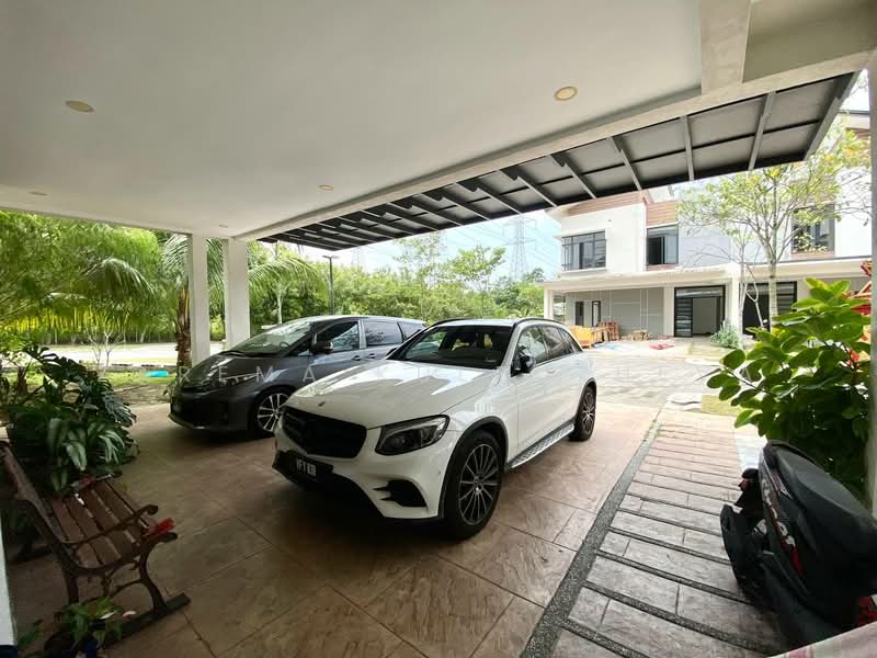 Semi-Detached House for Sale in Seri Kembangan (Selangor) - Zarema Kulbuzheva - Exterior - PropertyGuru.com.my