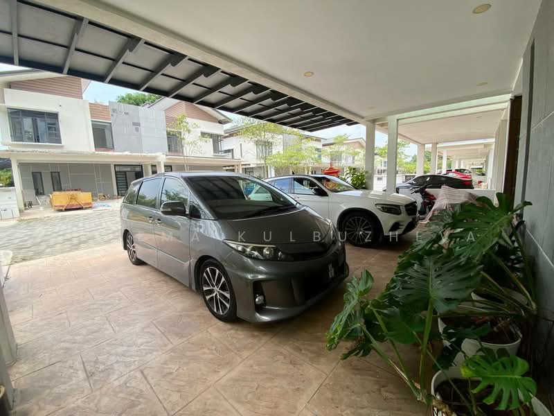 Semi-Detached House for Sale in Seri Kembangan (Selangor) - Zarema Kulbuzheva - Exterior - PropertyGuru.com.my