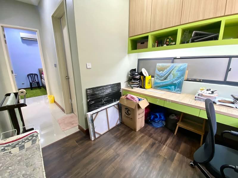 Semi-Detached House for Sale in Seri Kembangan (Selangor) - Zarema Kulbuzheva - Study - PropertyGuru.com.my