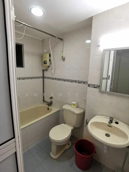 Casa Lago untuk Untuk Dijual - RM 380,000, Feb 2026 - Bathroom - PropertyGuru.com.my