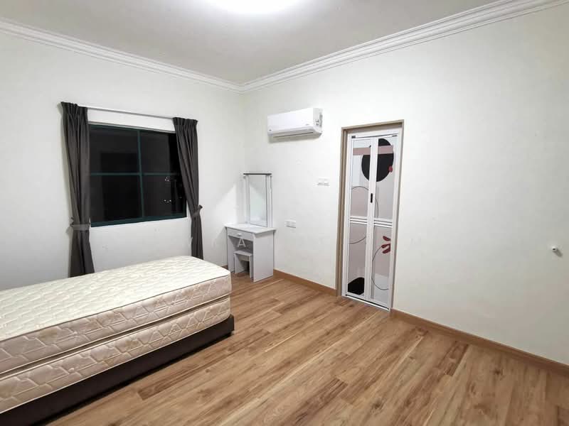 Casa Lago untuk Untuk Dijual - RM 380,000, Feb 2026 - Bedroom - PropertyGuru.com.my