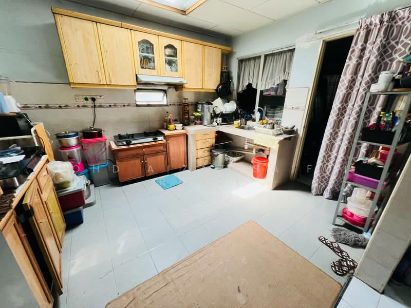 Semi-Detached House for Sale in Taman Putra Perdana (Puchong) - Mohd Aizat Saiful Bahri - Kitchen - PropertyGuru.com.my