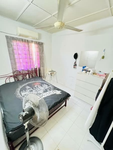 Semi-Detached House for Sale in Taman Putra Perdana (Puchong) - Mohd Aizat Saiful Bahri - Bedroom - PropertyGuru.com.my
