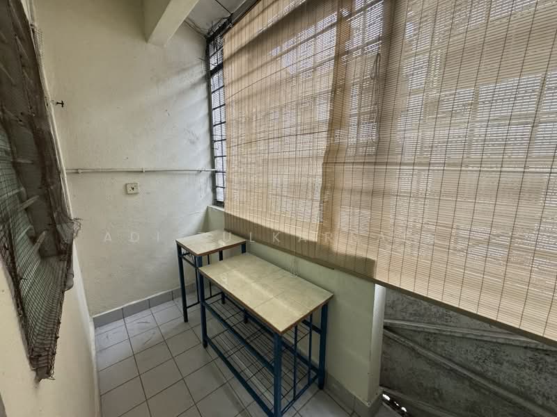 2-storey Terraced House for Rent in Usj 20 (Subang Jaya) - Adi Zulkarnaen - Balcony - PropertyGuru.com.my