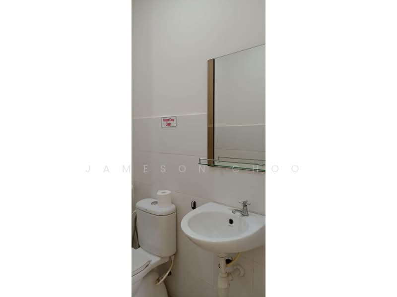 Service Residence for Sale at Jentayu Residensi @ Tampoi - Jameson Choo - Bathroom - PropertyGuru.com.my