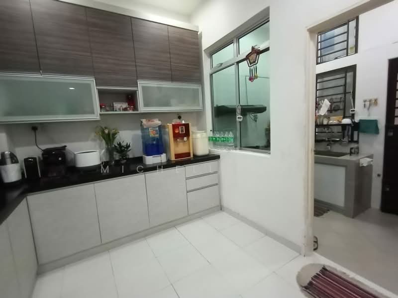 Taman Banang Ria Corner Lot Fully Renovated untuk Untuk Dijual - RM 690,000, Feb 2026 - Kitchen - PropertyGuru.com.my