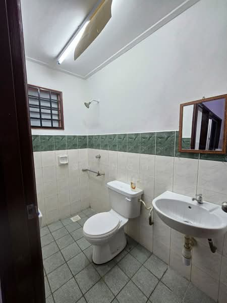 Permas Jaya untuk Untuk Disewa - RM 2,100 /bulan, Feb 2026 - Bathroom - PropertyGuru.com.my