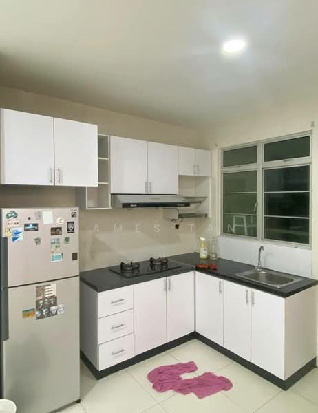 Apartment for Rent at D' Larkin Residence - James Tan - Kitchen - PropertyGuru.com.my