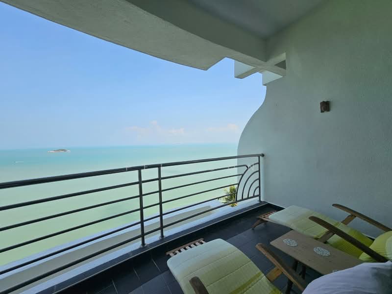 Condominium for Sale at Sri Golden Bay Condominium - Pei Hoon - Balcony - PropertyGuru.com.my