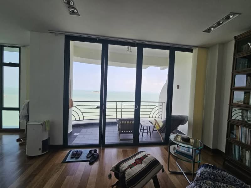 Condominium for Sale at Sri Golden Bay Condominium - Pei Hoon - Living Room - PropertyGuru.com.my